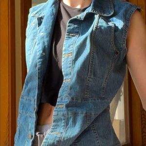 90s Vintage Bill Blass Sleeveless Jean Jacket